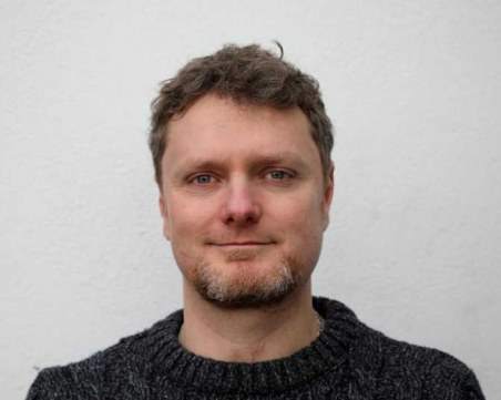 Българин грабна визуален “Оскар“ за реклама с Елтън Джон ВИДЕО