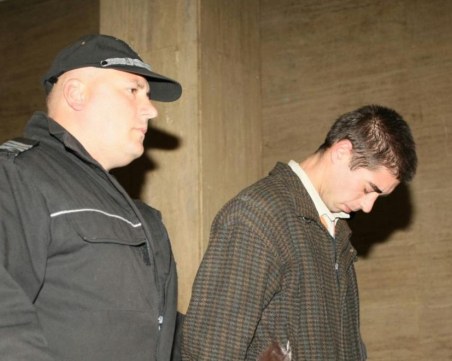 12 години затвор за наркомана от Павлово, който закла баща си