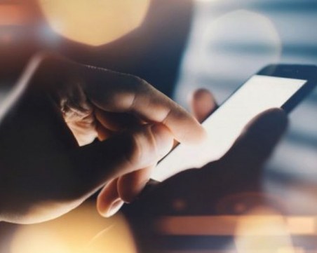 Измамници се представят за техници, прехвърлят жертвите си към импулсни телефони