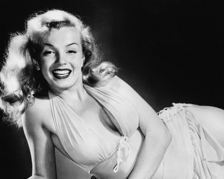 Предлагат на търг рокля на Мeрилин Монро за $150 000