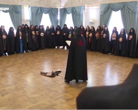 Путин с ново оръжие, вещици кълнат враговете му ВИДЕО