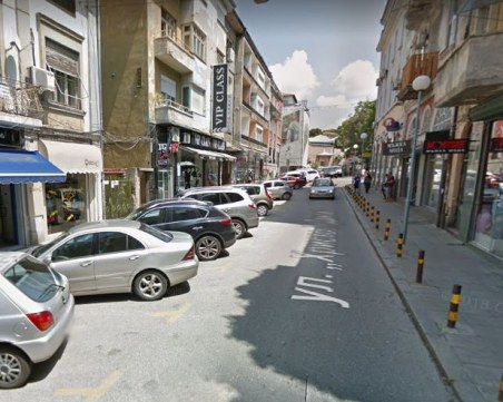 Затварят улица в центъра на Пловдив за три месеца