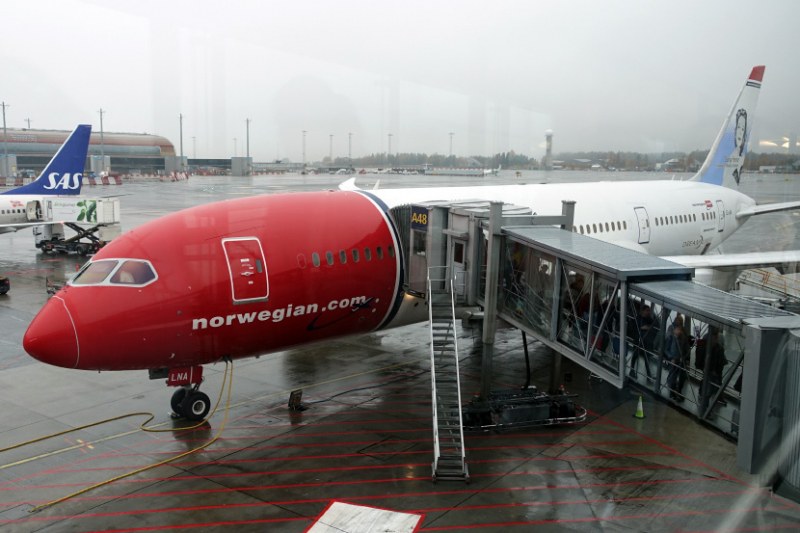 Върнаха самолет на летището в Стокхолм заради сигнал за бомба