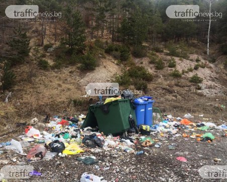 Отврат! Боклуци и мръсотия указват на туристите пътя за Белинташ! СНИМКИ