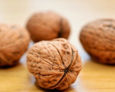 Орехите подобряват настроението! Но... само при мъжете