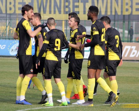 Феребори Доре се завърна с гол при победа на Ботев