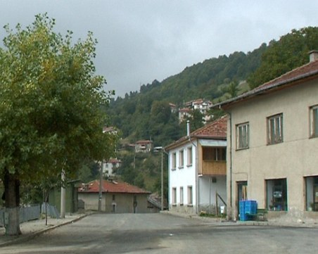 Родопско село си купи ресторант с дарения от жителите