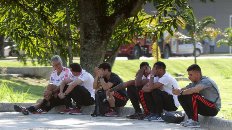 Загиналите при пожара в Бразилия са юноши от футболен клуб