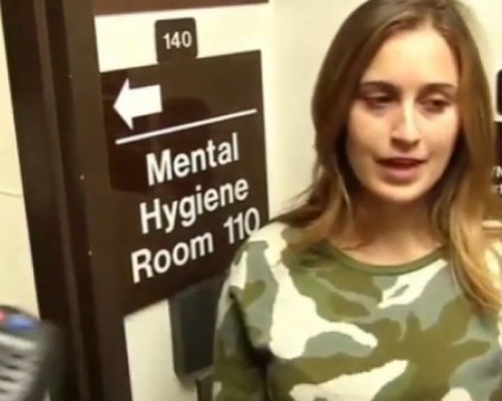 30-годишна учителка прелъстила и изнасилила ученик, хвана я съпругът й