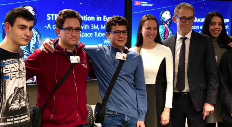 Български ученици са сред победителите в проекта Space Tube