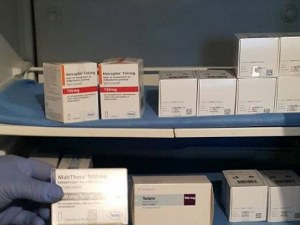 Обвиняват още медици за злоупотреби с онколекарства