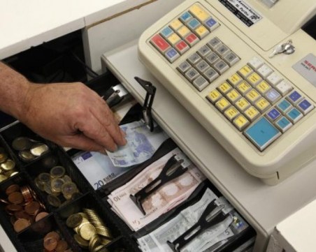 Бизнесът иска отсрочка за новите касови апарати