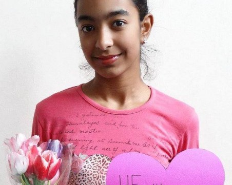 Деца от пловдивско село обличат розови фланелки срещу тормоза в училище