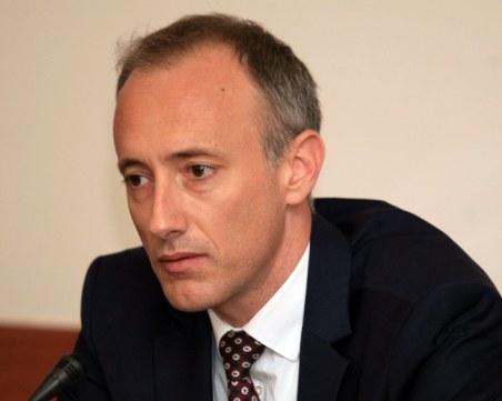 Красимир Вълчев: 40 000 деца са записани в училище за година и половина