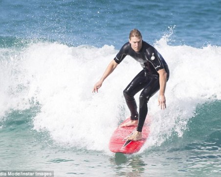 Сърф легендата Крис Браун загина при инцидент ВИДЕО