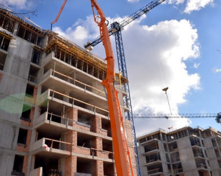 Цените на жилищата се замразяват! Банките ще отпускат по-малко ипотеки