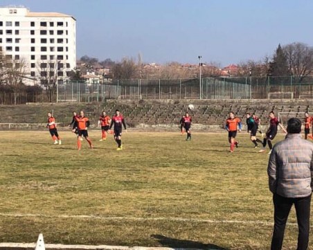 Двама шампиони на България играха при победа на Атлетик Куклен