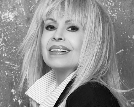 Лили Иванова с маратон в 10 града, два пъти ще пълни НДК