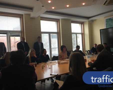 Признаха: Шофьорите в София карат двойни смени ВИДЕО