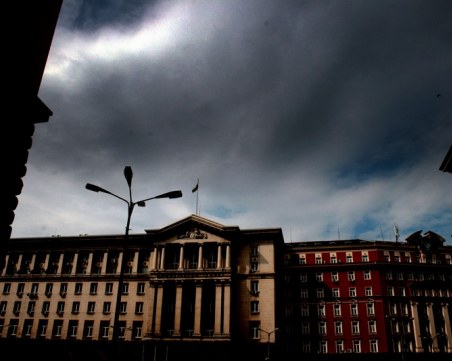 Назначават още 200 надзиратели и съдебни охранители