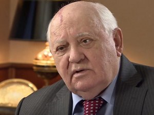 Горбачов смъмри САЩ за ракетите, зове за сговор с Русия