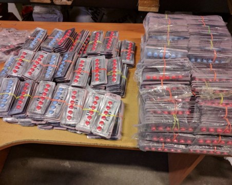 162 кутии с илачи за полова мощ задържани на 