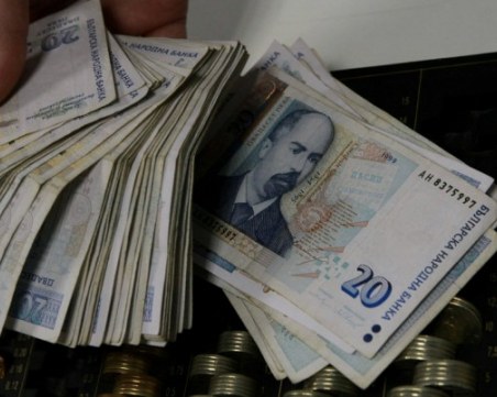 Стрестест за бизнеса: Солени глоби за специалисти и фирми, които не изпратят планове на ДАНС до утре!