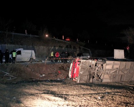 Кошмарна нощ в Македония, жертвите от тежката катастрофа – 14