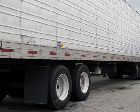 Трагедия с български тираджия в САЩ! Камионът му се стоварил върху него и го смачкал