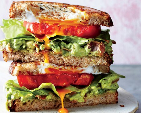 Депутат хвърли оставка, свил... сандвич. История от Словения