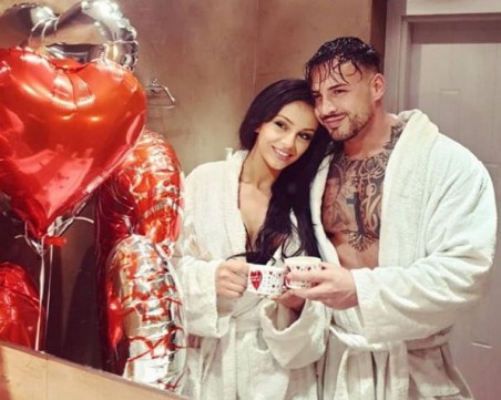 Кристиан Кирилов обсипа Джулия с любов за Свети Валентин СНИМКИ