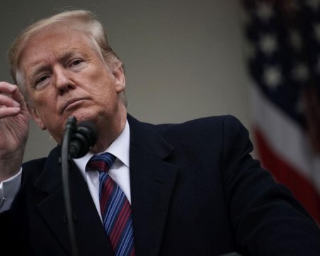 Тръмп обяви национално извънредно положение в САЩ