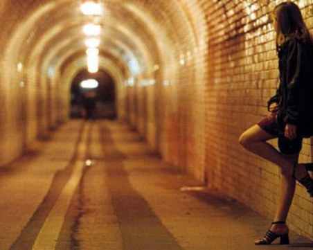 Труженички превземат подземията на Лондон. Полицията пропищя: 80% са българки!