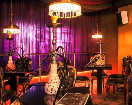 Удариха наргиле бар в Пловдив с 5 бона, приемал клиенти след работно време