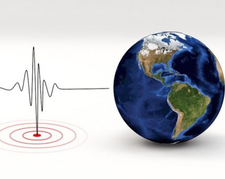 5.8 по Рихтер тресе Турция... 50 дни! Никой не забелязва...