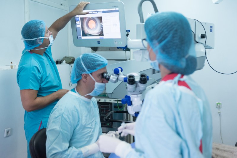 Факти и митове за катарактата: Специалисти от пловдивска очна болница развенчават заблудите СНИМКИ