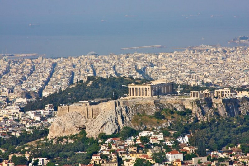 Гърция плаща €1 милиард от жилищните кредити в страната