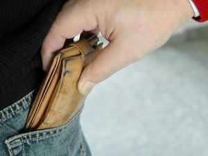 Джебчии задигнаха 630 паунда от мъж в градския транспорт в Пловдив