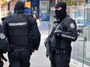 Мащабна спецакция тази нощ в Благоевград! 10 души са арестувани