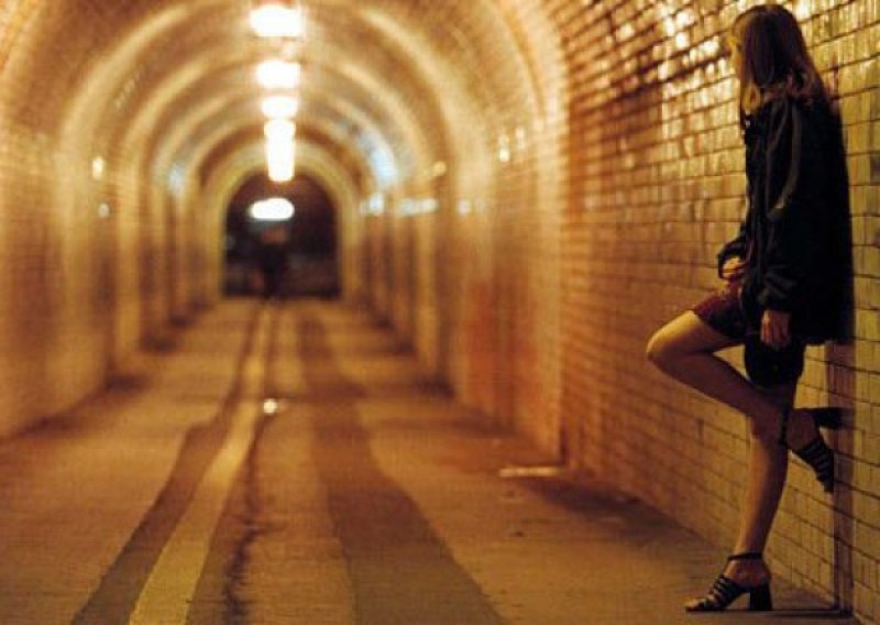Труженички превземат подземията на Лондон. Полицията пропищя: 80% са българки!