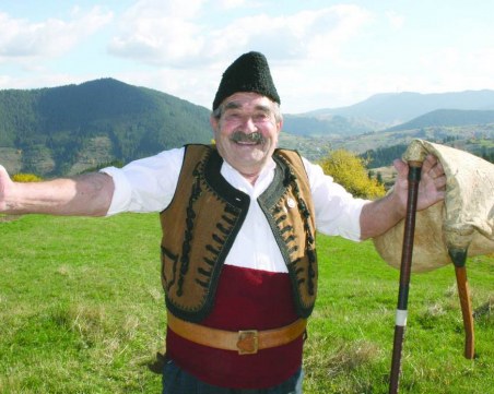 Кой е родопчанинът, изработил над 800 гайди?