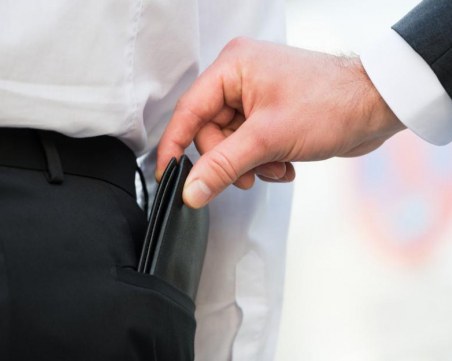 Апаши претарашиха египетски турист в Пловдив