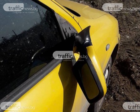 Безчинствата в пловдивския Кючук продължават! Кола осъмна със строшени огледала СНИМКИ