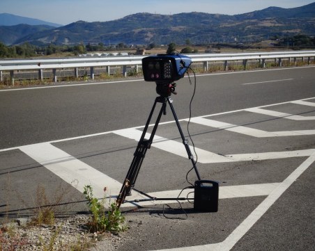 КАТ се запасява, купува още 84 камери на триноги, дебне за джигити