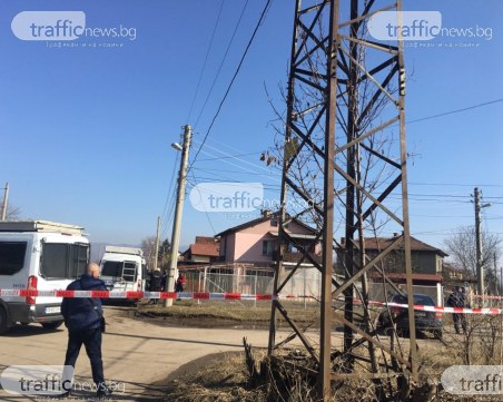 Скандал и последвала сеч! 25-годишният избил родата си с брадва в Нови Искър