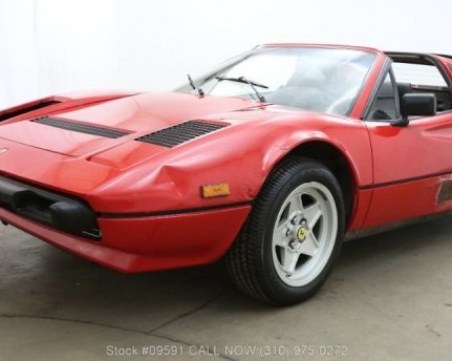 Американец купи къща на сляпо, откри в нея ретро Ferrari СНИМКИ