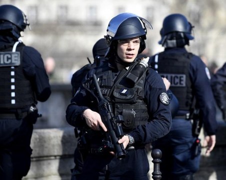 Евакуираха 8000 души в Германия заради стара бомба