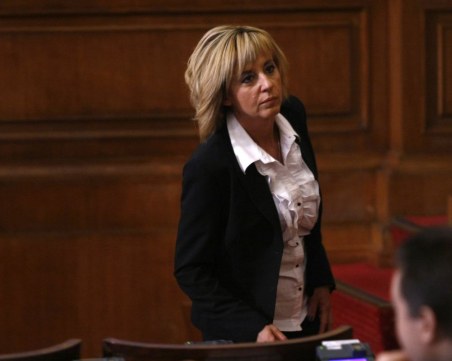 Смут в Столетницата: Мая Манолова с кметски мераци за София!?