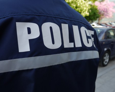 Тийнейджъри се сбиха в училище - единият със счупен нос и в безсъзнание