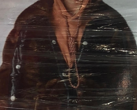 Изтеглят от пазара суитшърт, окуражавал към самоубийството